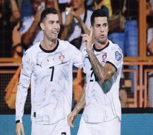 阿丽娜在迈,阿密赛场登,势头强劲,PG,PG电子官网,PG,app,PG电子登录入口,PG电子注册